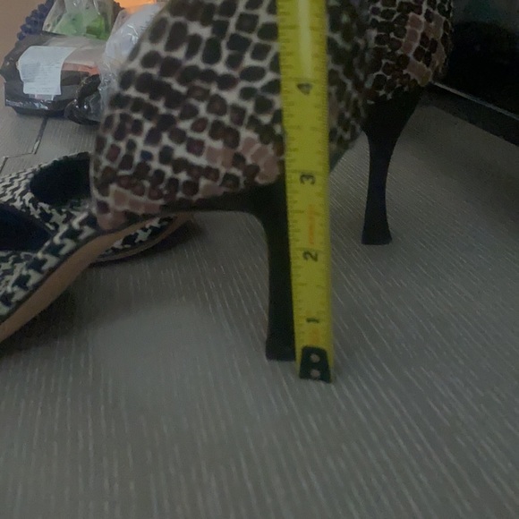 Used Like New - Cowhide Manolo Blahnik - Picture 6 of 6